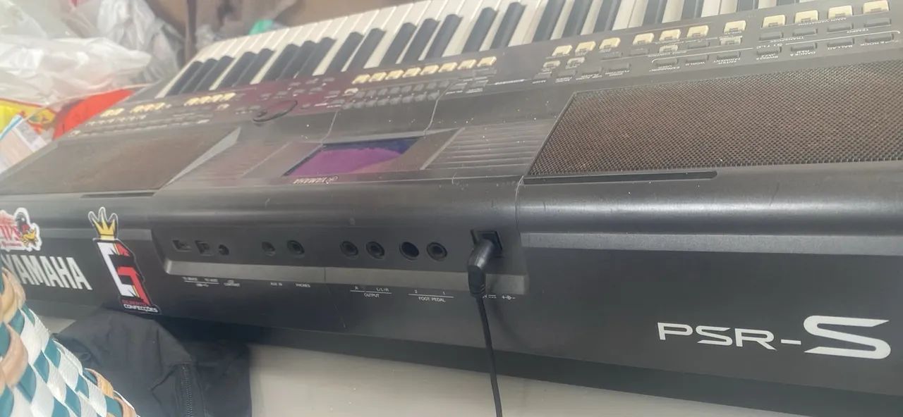 Teclado Yamaha PSR S670 - Foto 3