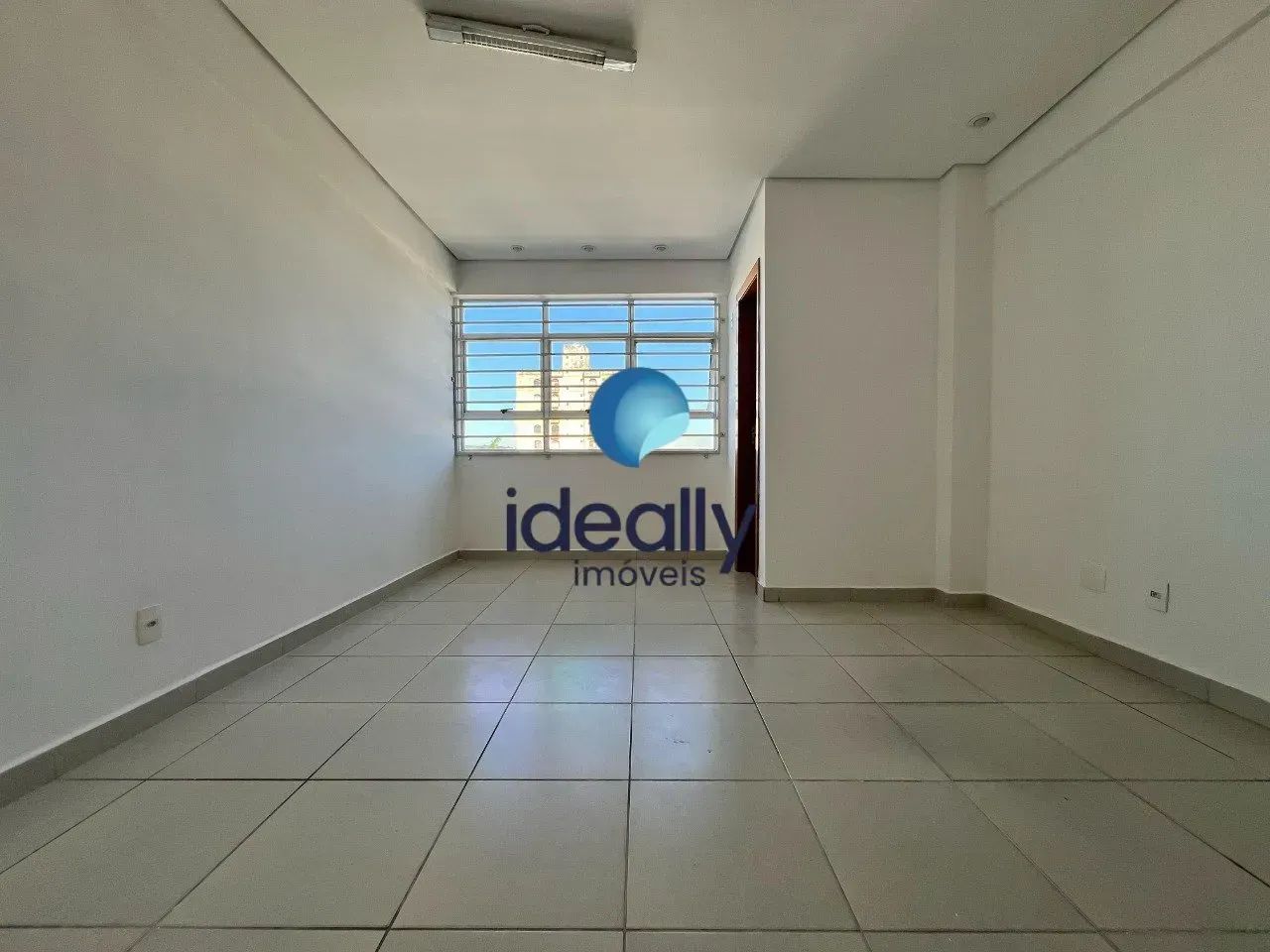 Sala Comercial à Venda - Banheiro - Elevador - 46m² - Bairro Padre Eustáquio - Foto 3