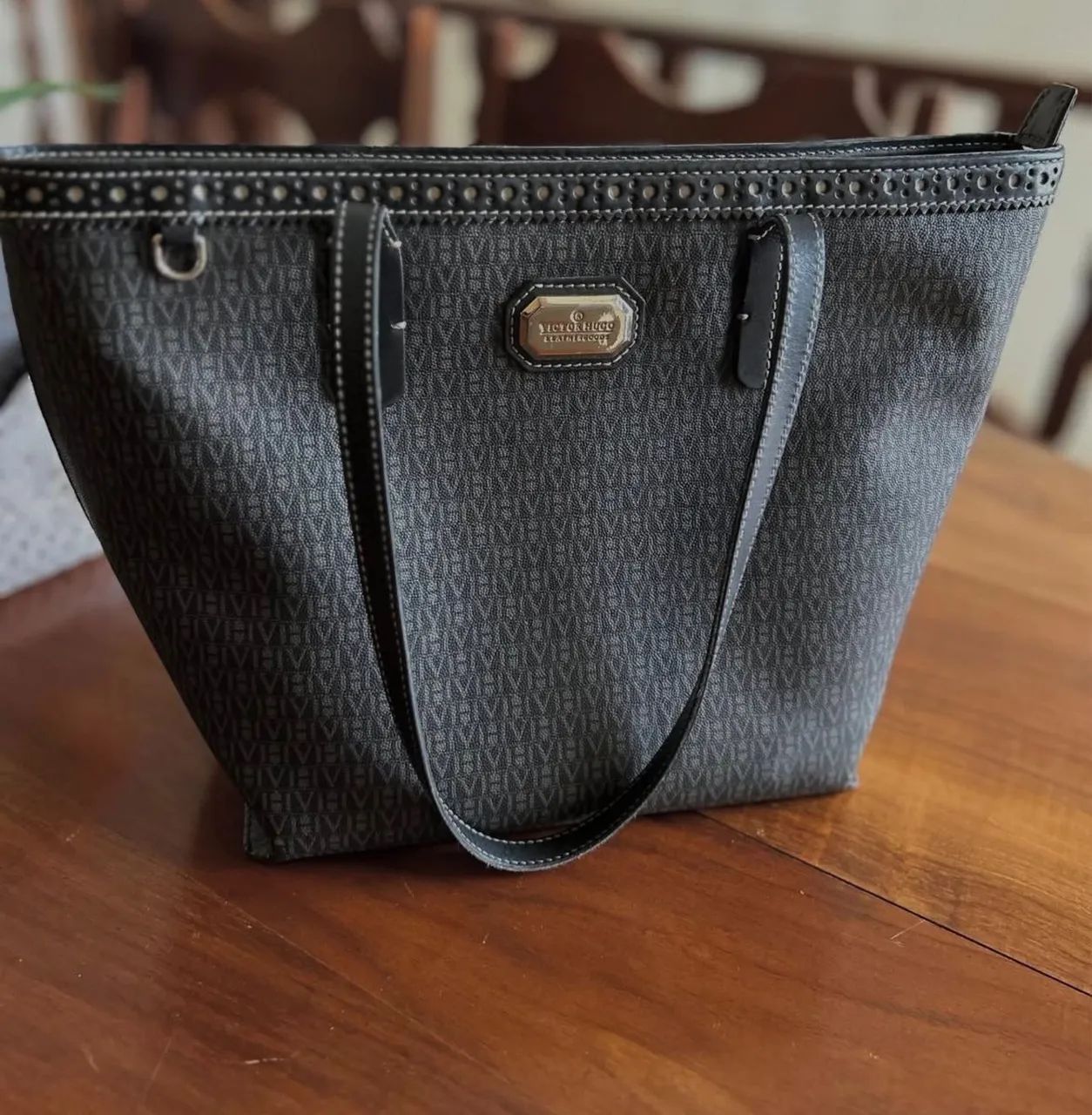 Bolsa Victor Hugo modelo Chelsea Medium original 