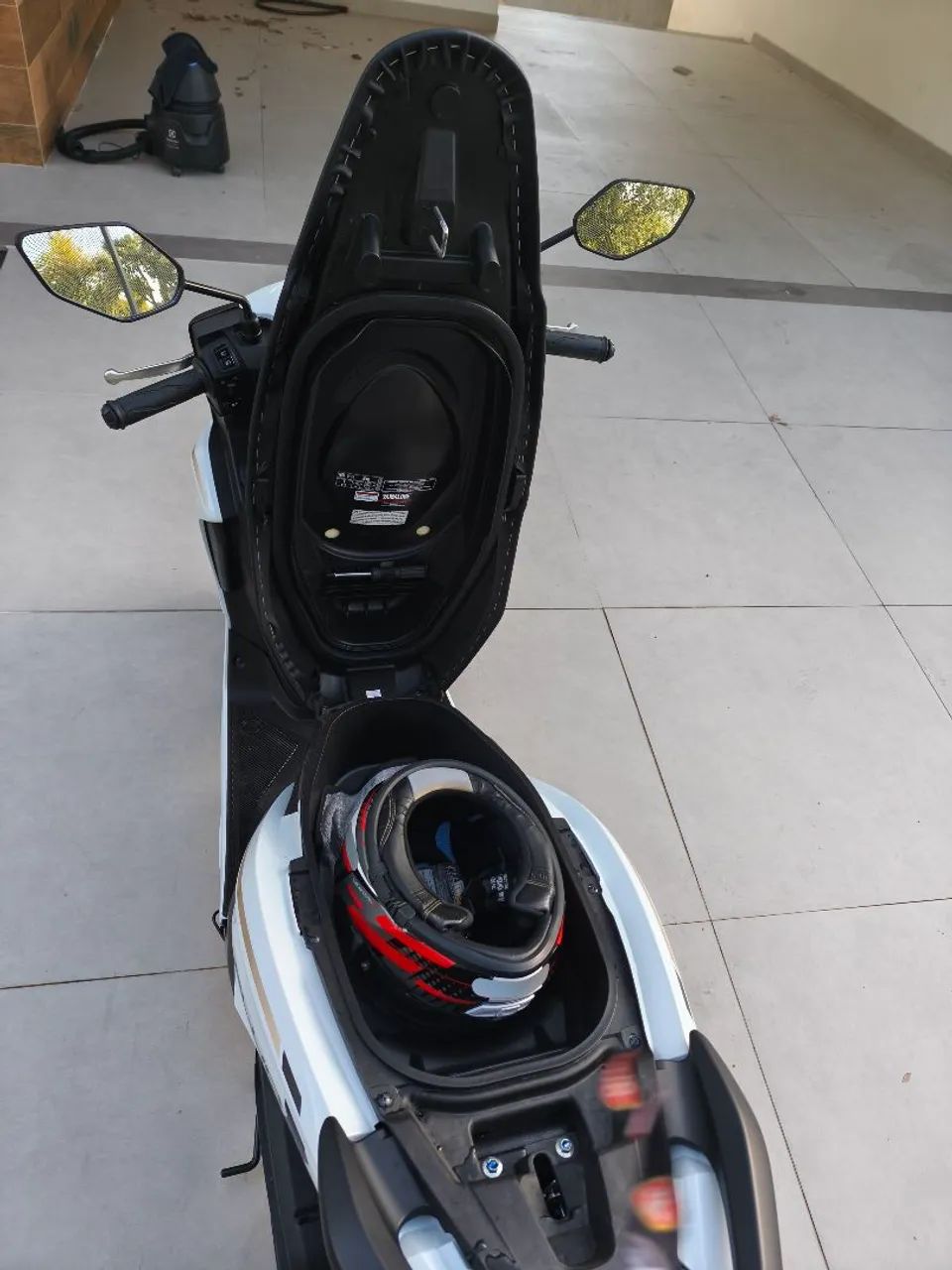 Scooter Yamaha Fluo muito nova - Foto 5