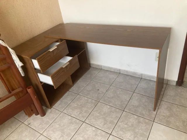 mesa de escritório - excelente estado - Foto 4