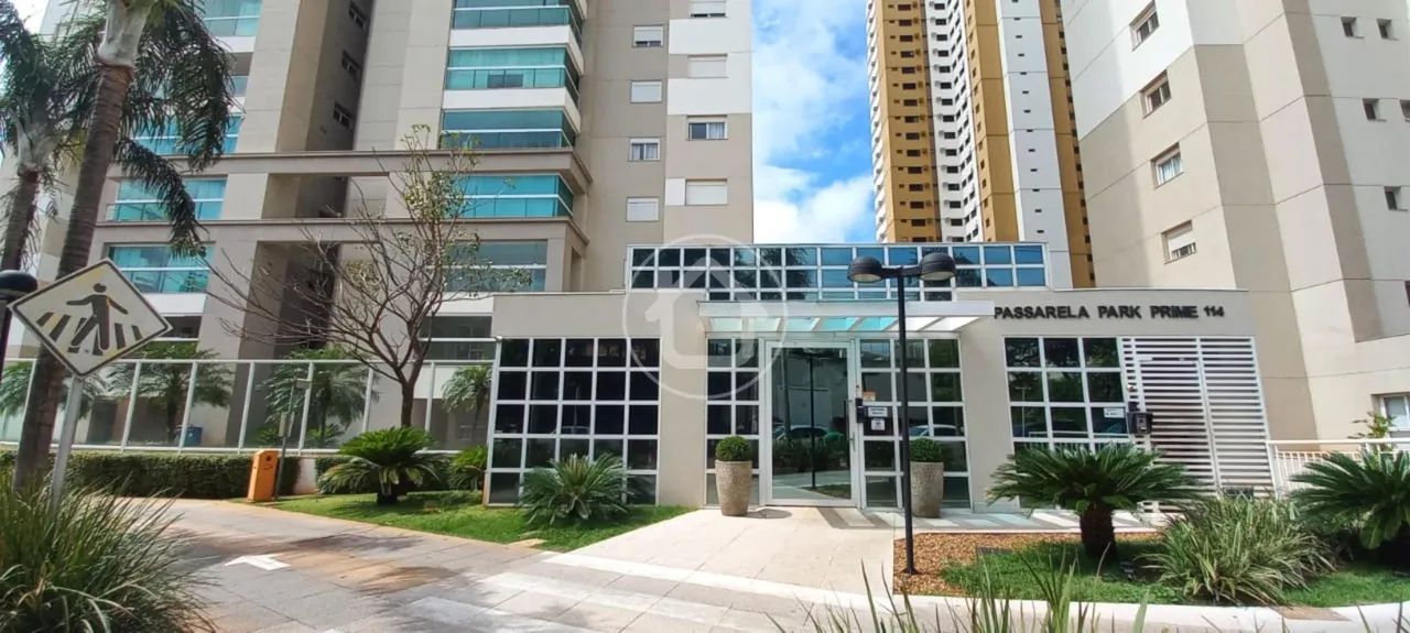 APTO COM 2 SUÍTES E 1 QUARTO NO RES. PASSARELA