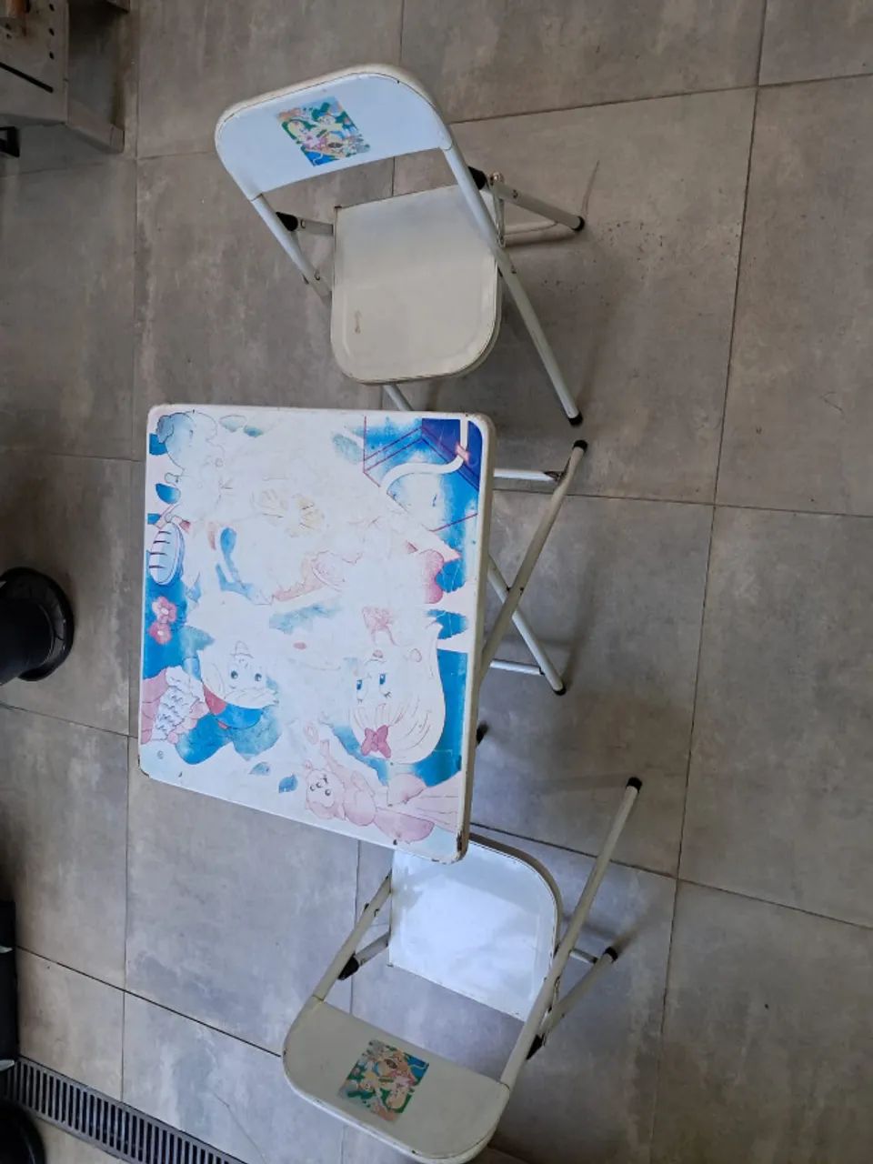 Conjunto Mesa e Cadeira Infantil Usado
