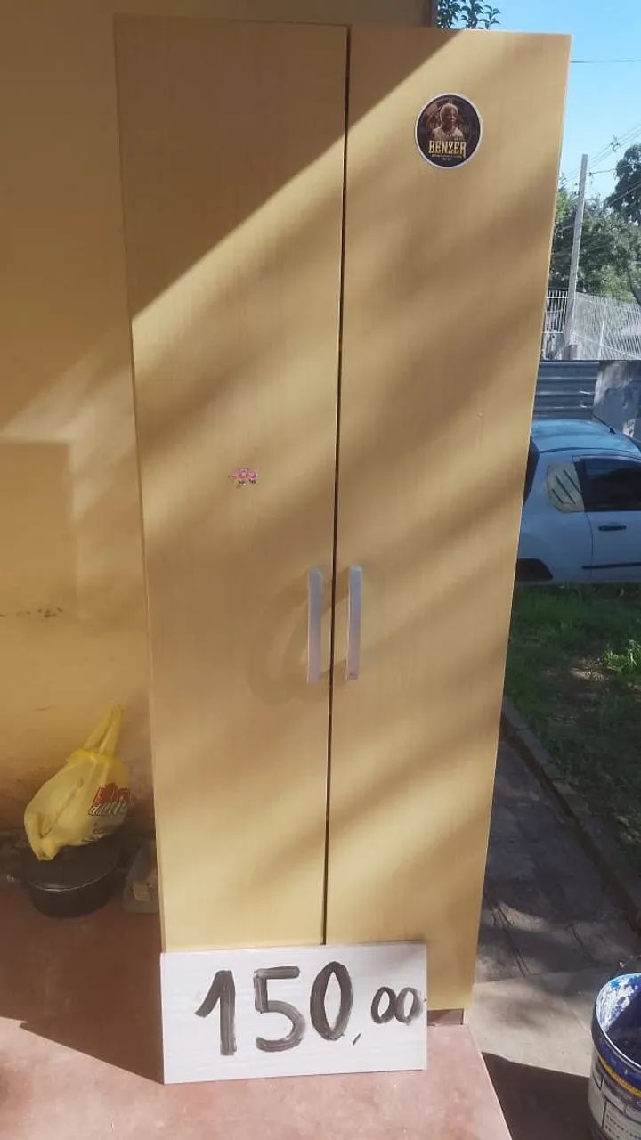 Armário multiuso 