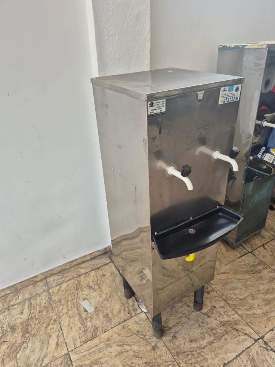 Bebedouro Inox 25L funcionando  - Foto 2