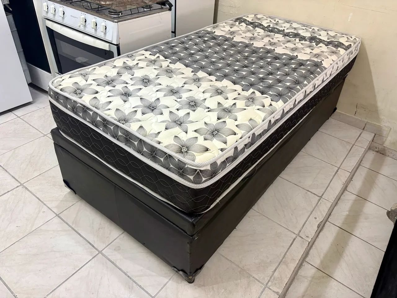 Cama box de solteiro com baú , cama de solteiro  - Foto 2