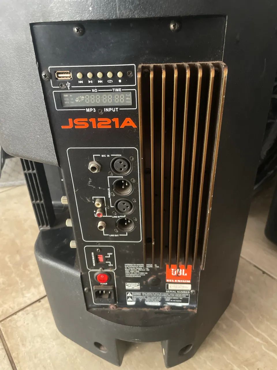 Caixa ativa jbl 12 polegadas  - Foto 3