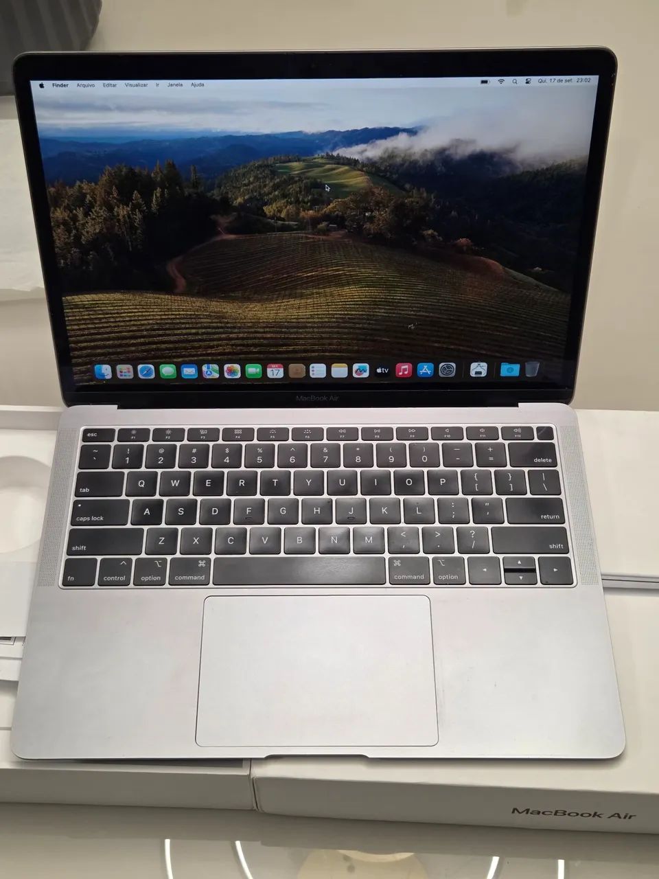 MacBook Air 13 2019 Intel Core i5 8GB RAM SSD 128GB Tela Retina