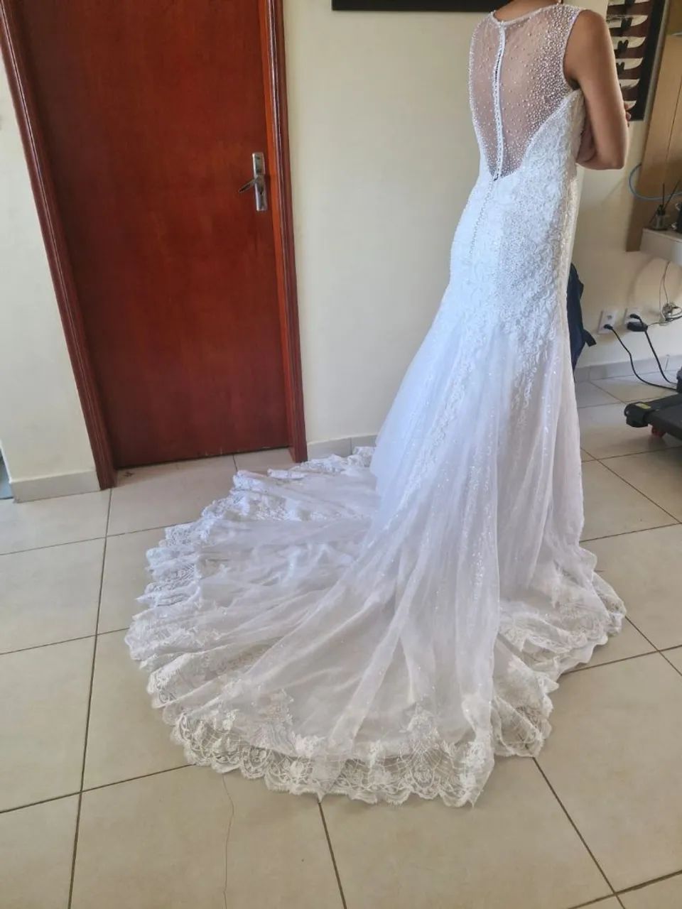 Vendo vestido de noiva ótimo estado.