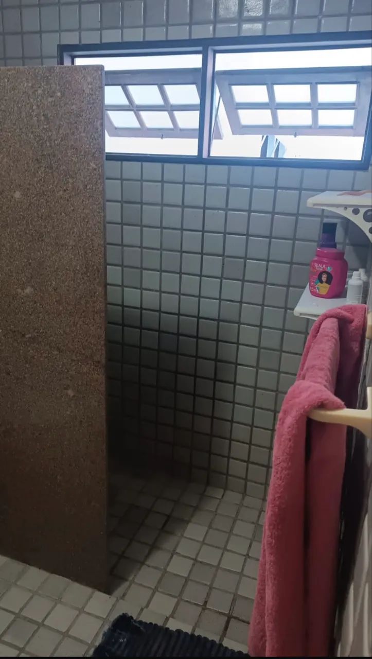 Alugo quarto em casa com piscina - Foto 5