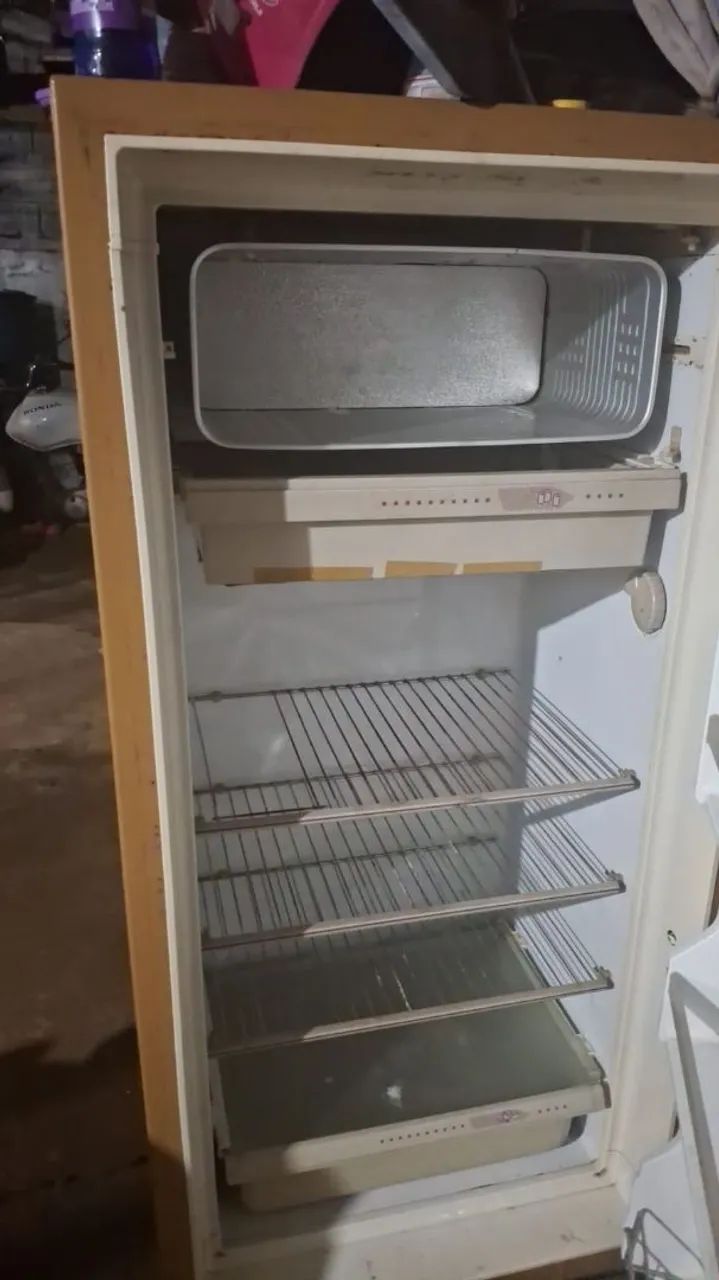 Geladeira Prosdócimo antiga  - Foto 2
