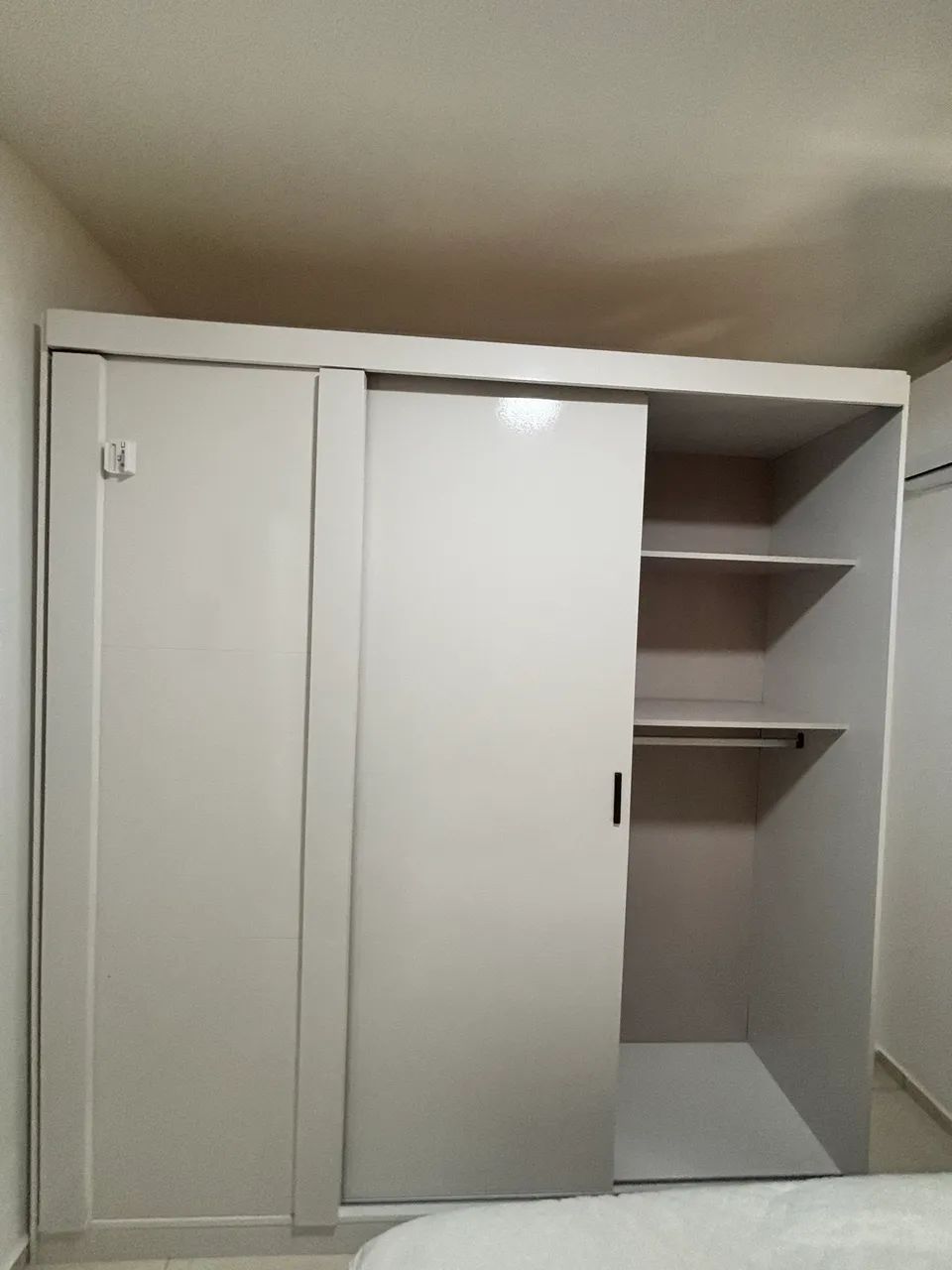Guarda-roupa 3 portas de correr - Foto 2