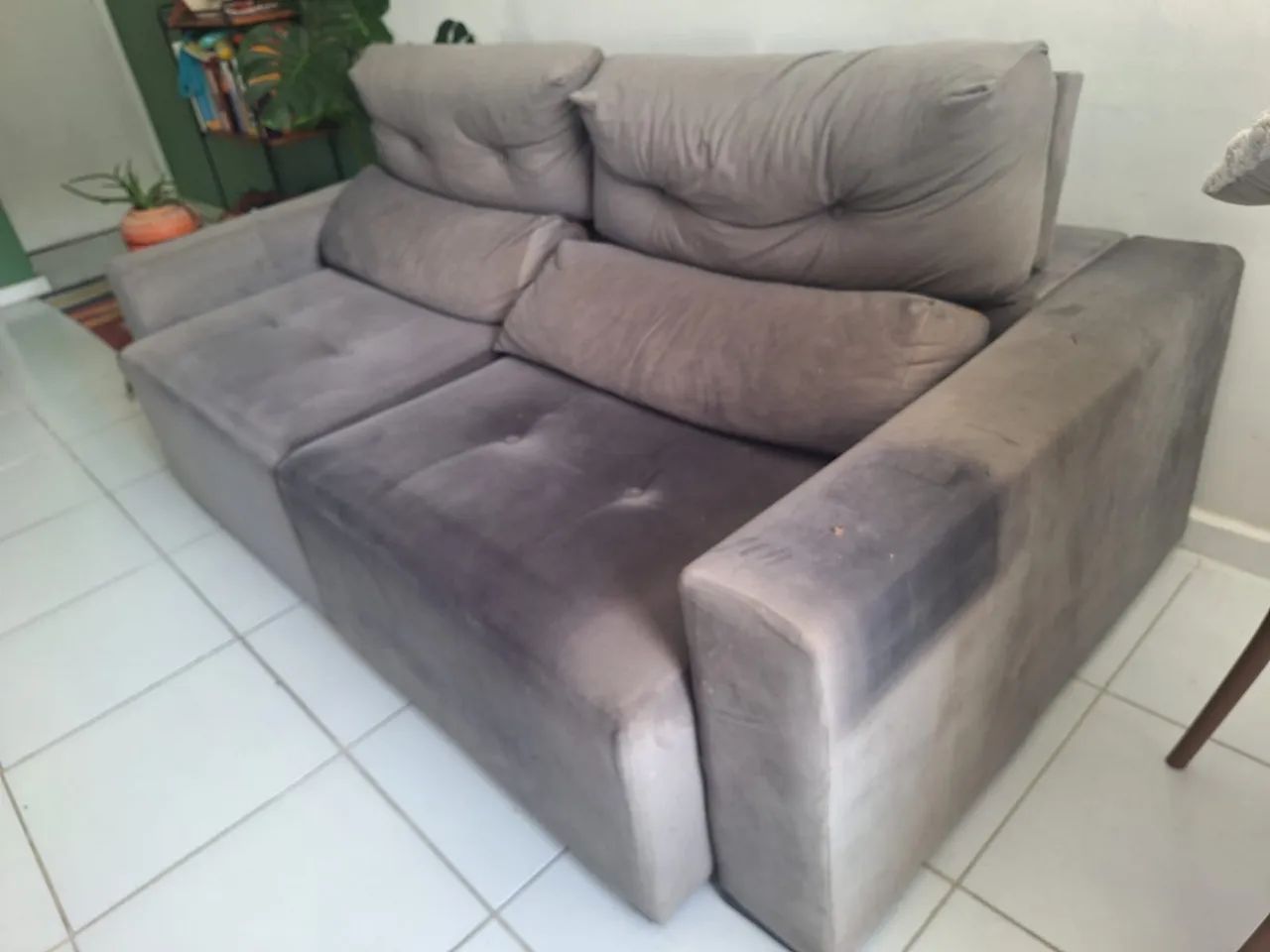 Vendo sofá 3 lugares retrátil - Foto 4
