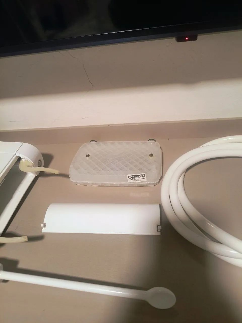 Chuveiro Lorenzetti Acqua ultra branco, moderno, temperatura ajustável. Potência 6800W. - Foto 3