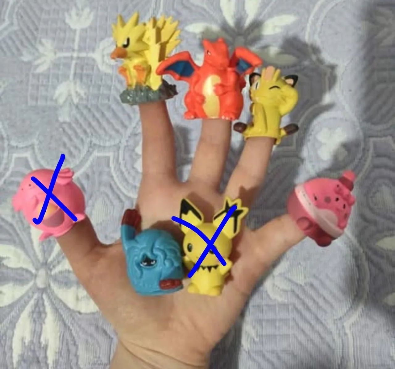 Miniatura pokémon de dedo com 5 bonecos