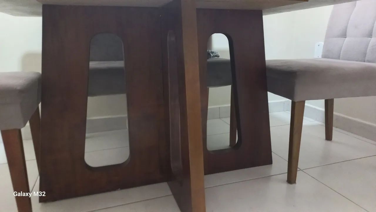 Mesa em madeira e vidro moderna e bonita - Foto 4