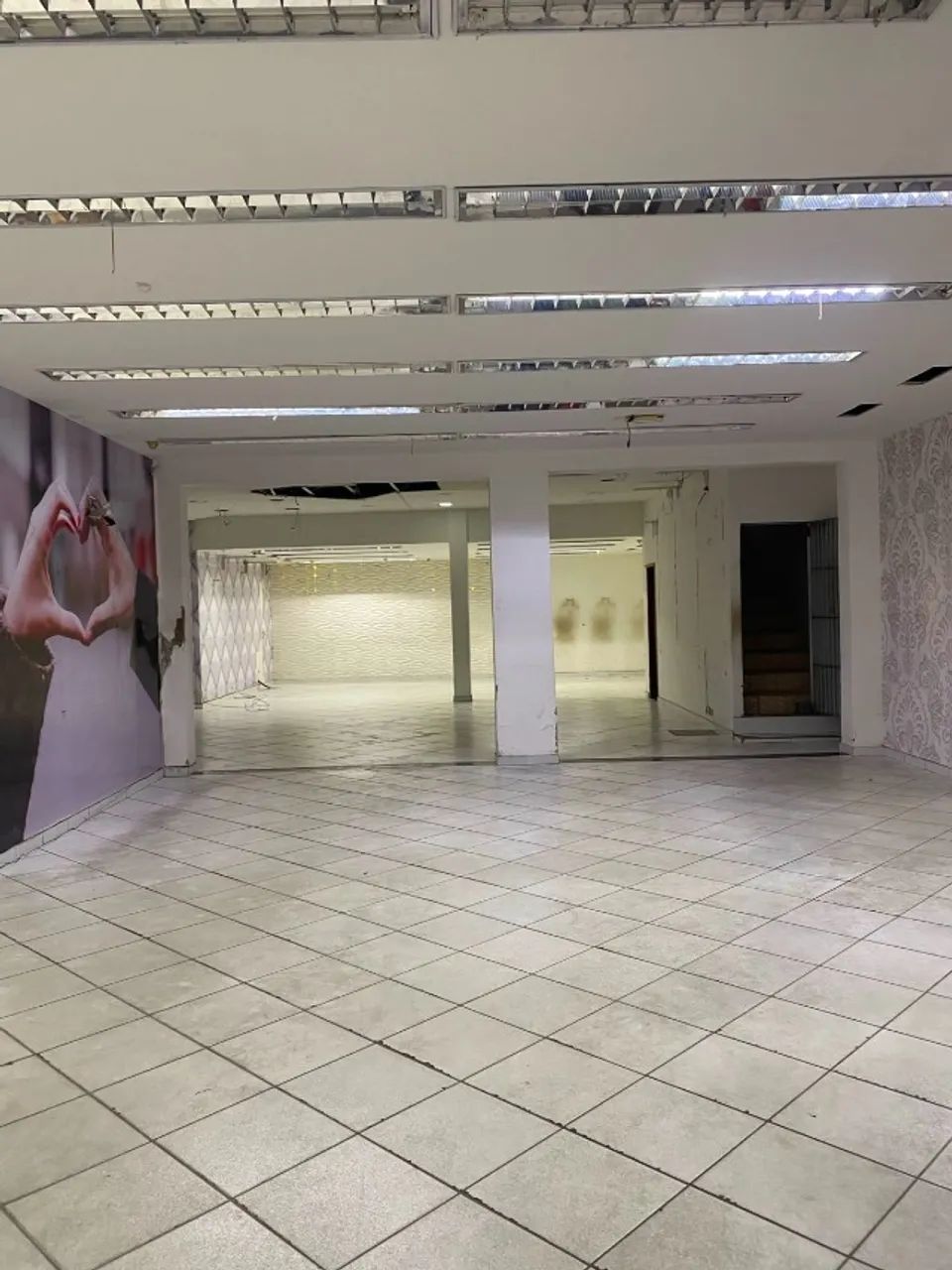 LOJA COMERCIAL NO CENTRO DE ARARUAMA COM 277m2 - Foto 2