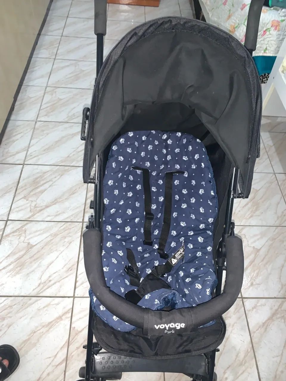 Carrinho de bebê usado + balanço de brinde - Foto 2