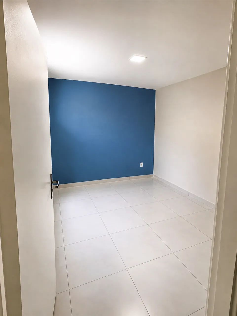 EXCELENTE CASA REFORMADA À VENDA EM LOCALIZAÇÃO CENTRAL - Foto 3