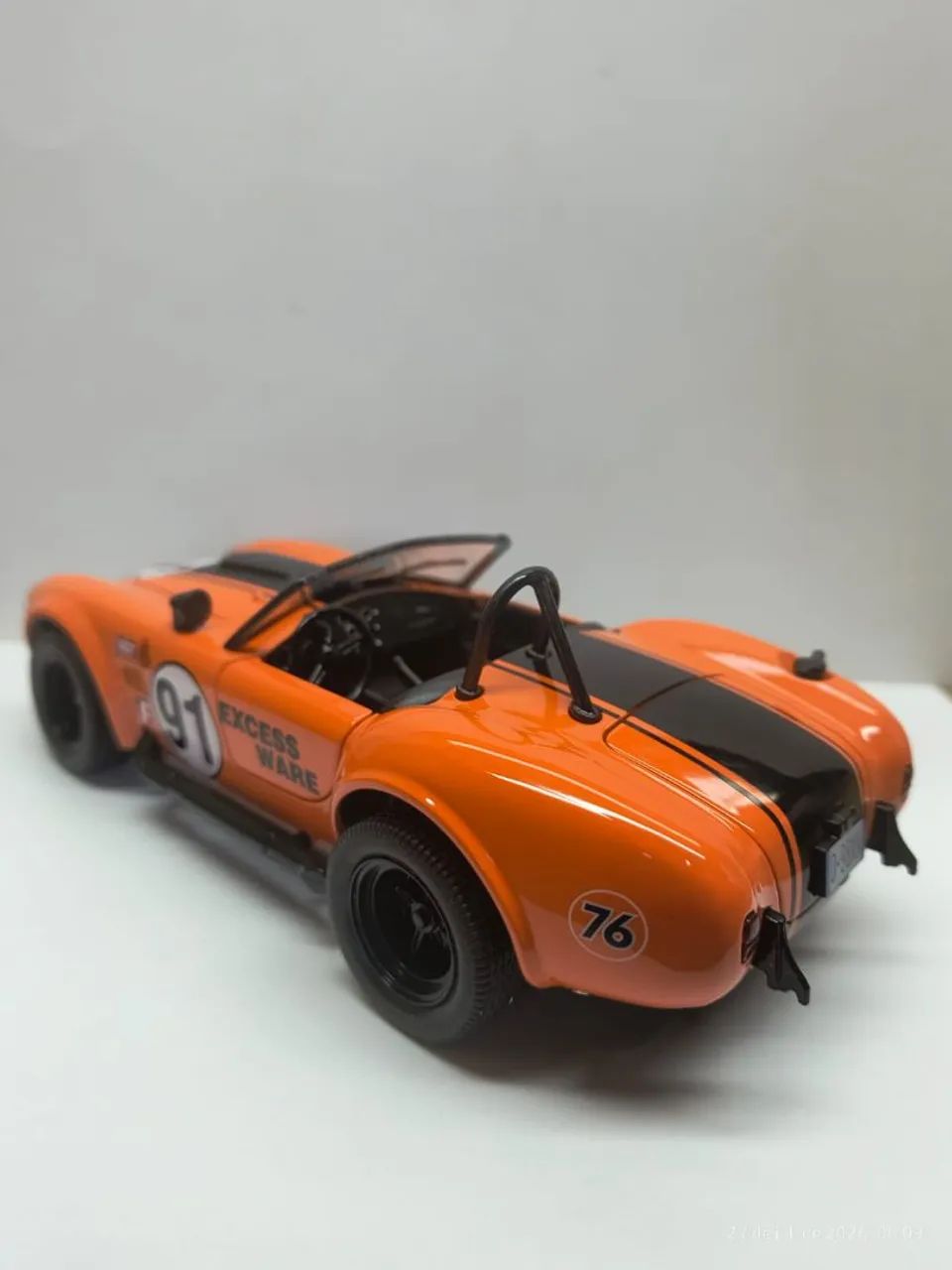 Shelby cobra Retro - Escala 1:24  - Foto 4