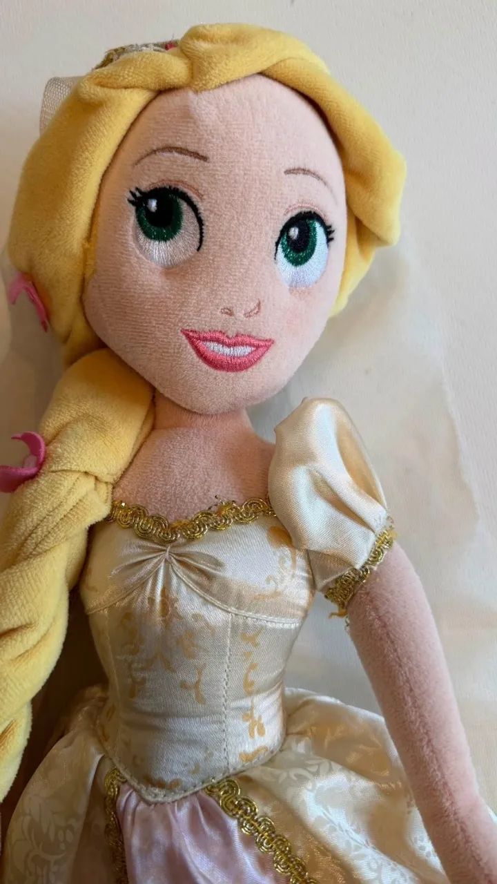  BONECA DE PANO RAPUNZEL  ORIGINAL DISNEY STORE 52 CM