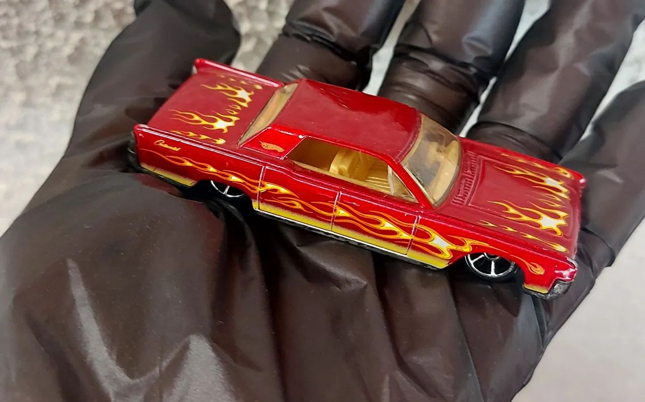 Hotwheels  71 Dodge Charger  e Continental  64 - Foto 2
