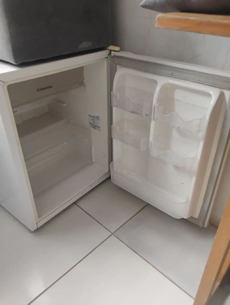 Frigobar Eletrolux - Foto 3