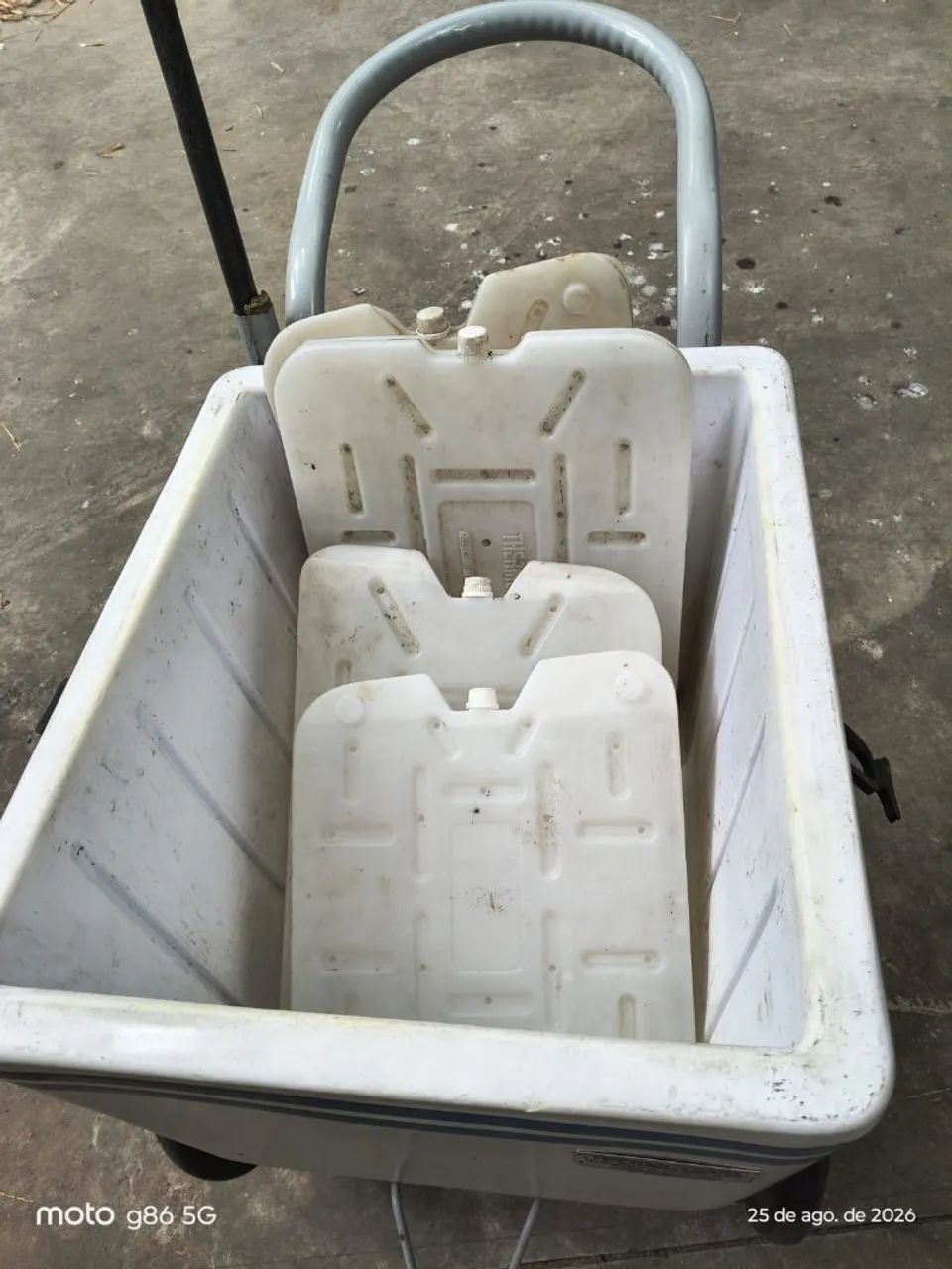 Vendo carrinho de picolé semi novo  - Foto 4