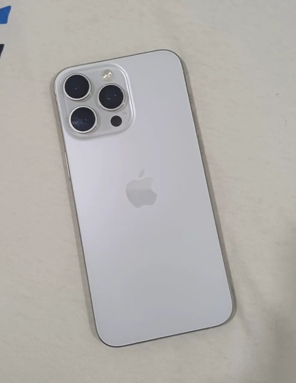 iPhone 15 pro max branco 
