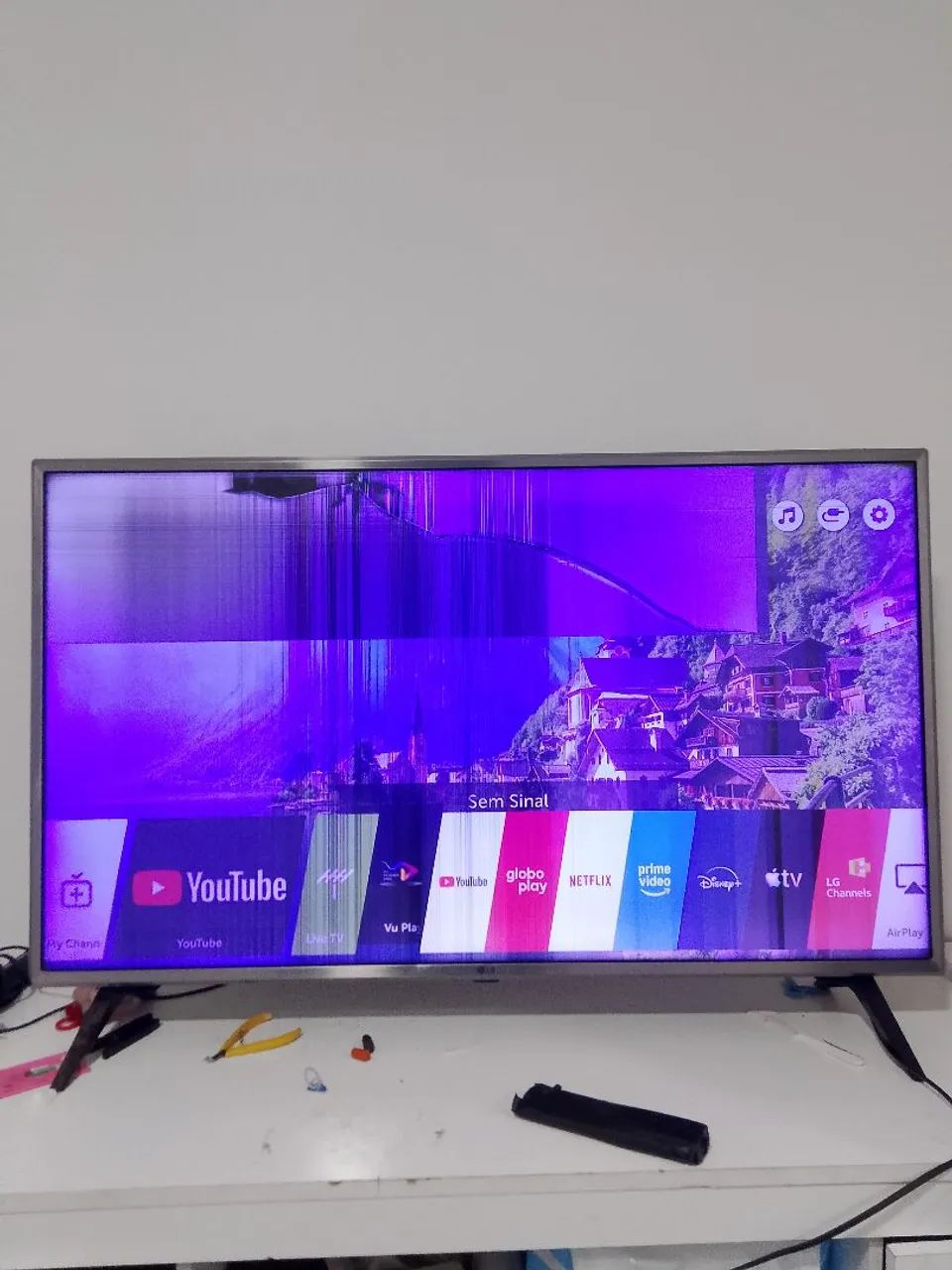 Tv LG 43 polegadas 4k com defeito  - Foto 4