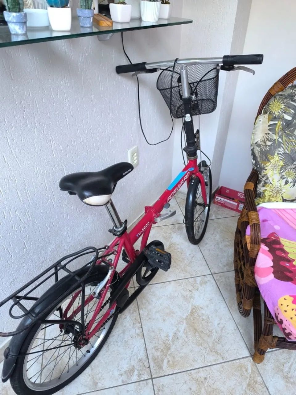 BICICLETA DOBRÁVEL - COM GARUPA E CESTA (ACEITO OFERTA) - Foto 3