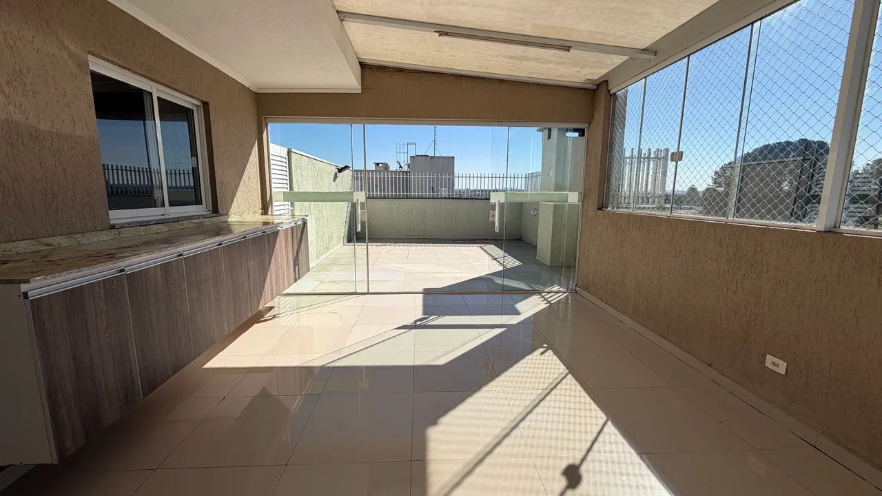 COBERTURA DUPLEX 4 QUARTOS EM PINHAIS
