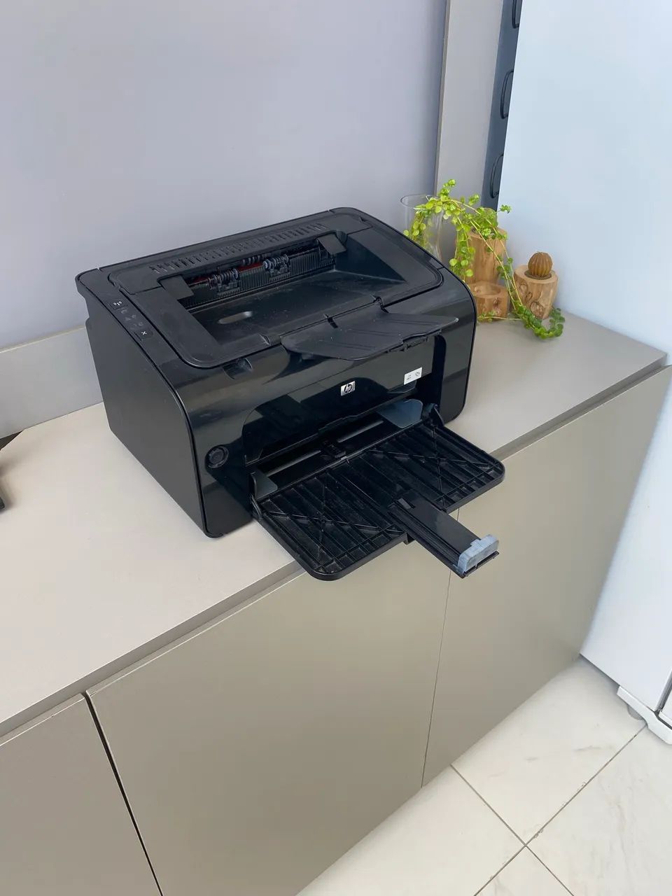 Impressora função única monocromática HP LaserJet Pro P1102w