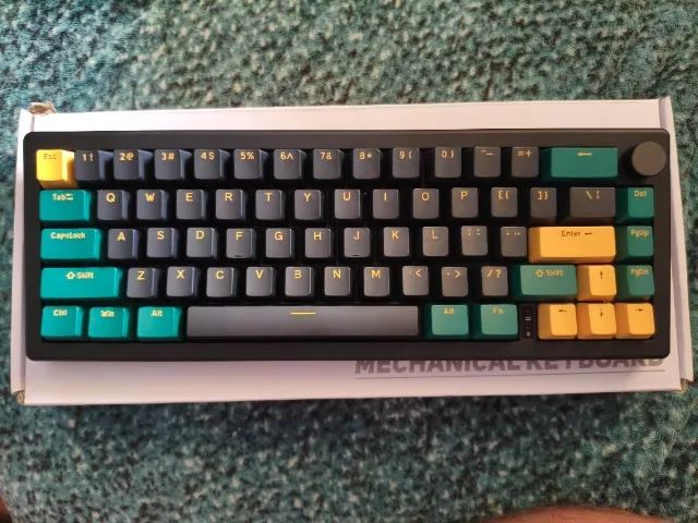 Teclado Mecânico Custom Gmk67 Wireless *NOVO*