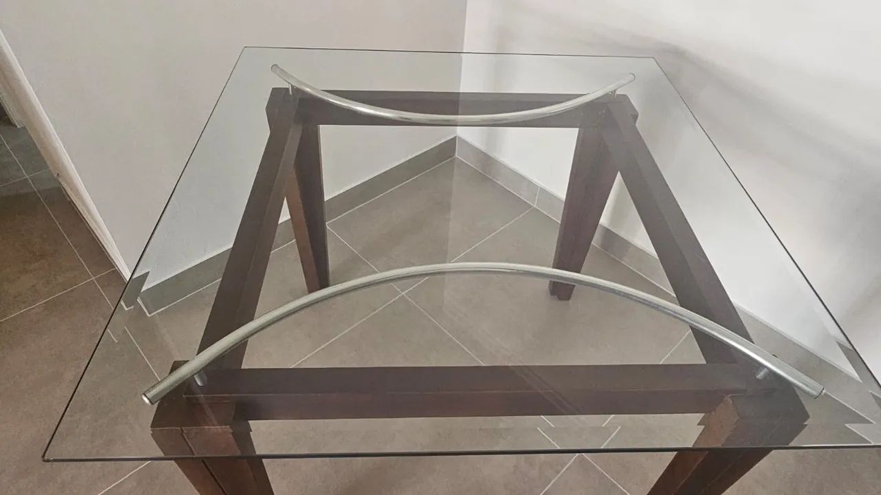 Mesa jantar madeira e vidro - Foto 2
