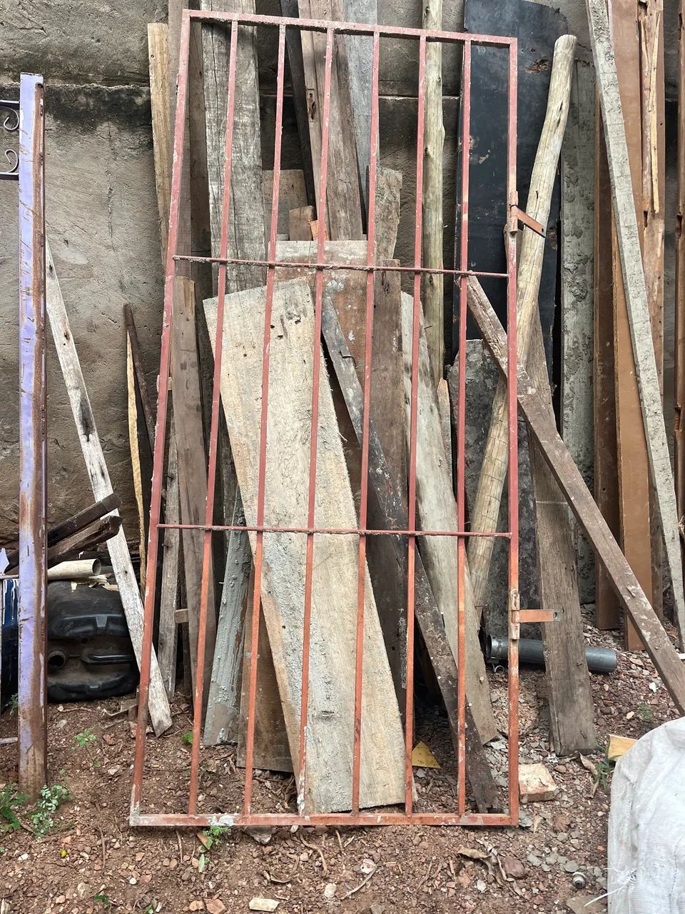 Grade para proteção de porta  valor  300,00