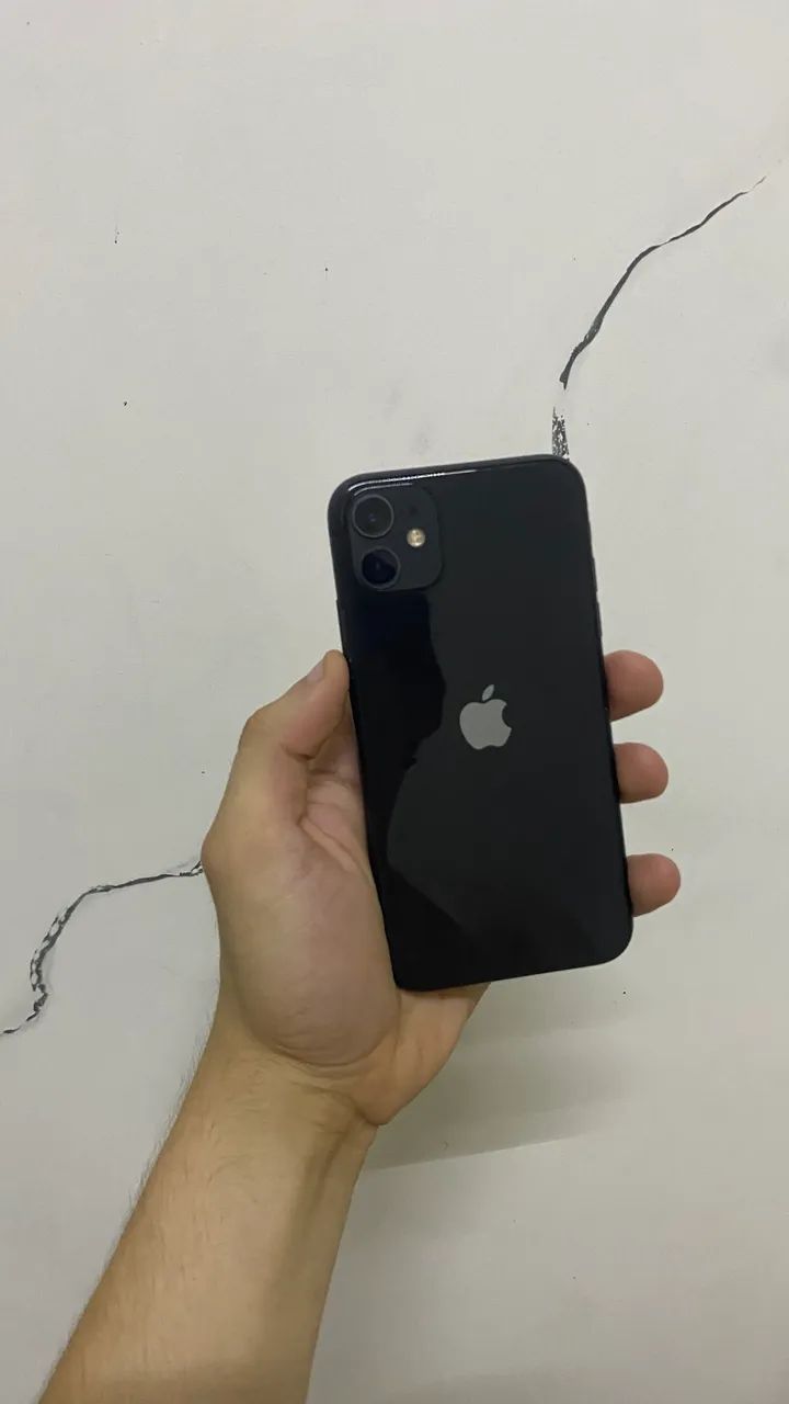 ? iPhone 11 - 64GB - Preto - Foto 3