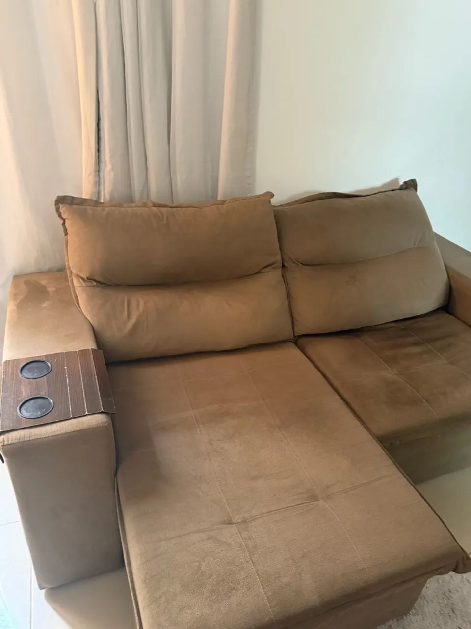 Sofá 3 lugares retrátil e reclinável, 1 ano e meio de uso! - Foto 2
