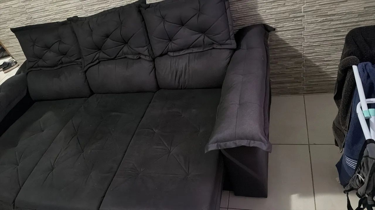 Sofá veludo preto 