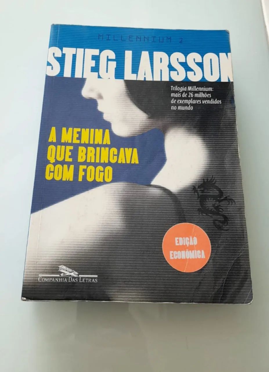 2 livros de Stieg Larsson