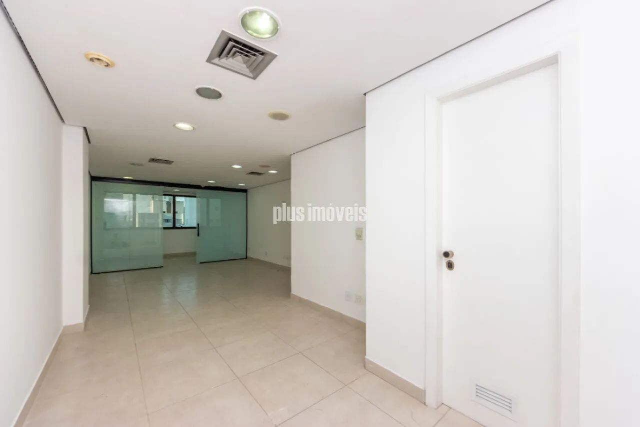 Excelente Conjunto comercial para venda em Moema, 44m²