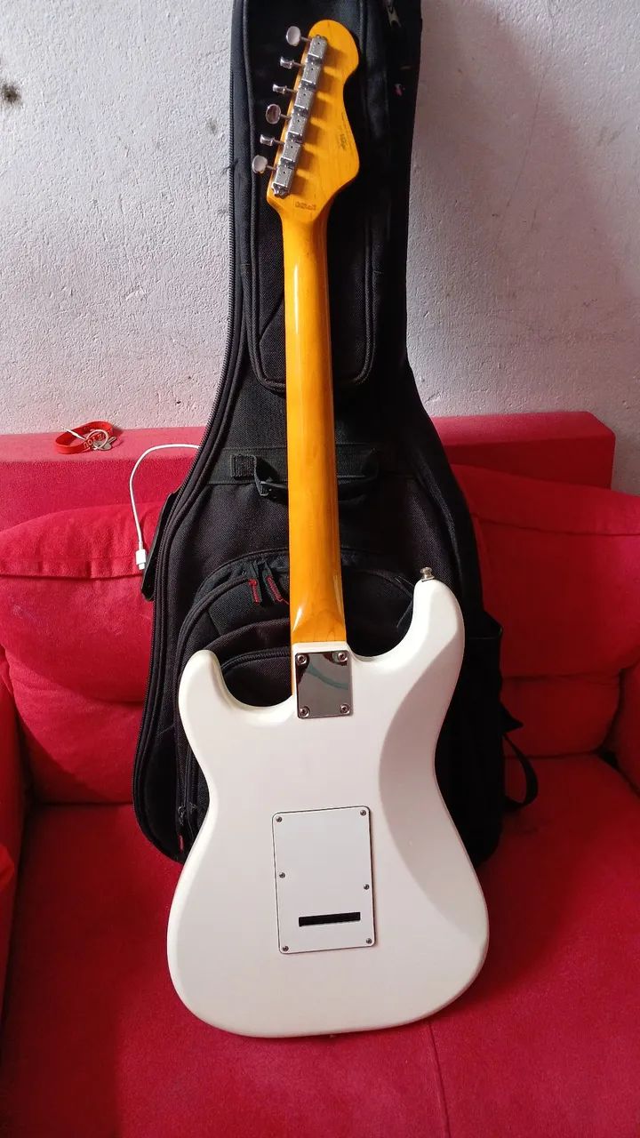 Guitarra vintage v6 jmh  - Foto 2