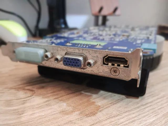 NVIDIA GTX 550 Ti GIGABYTE - Foto 2