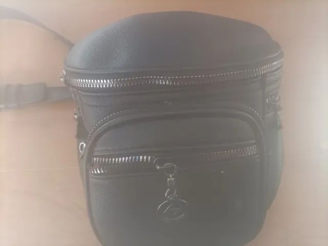 Bolsa de coro com vários bolsos nunca usei  - Foto 2