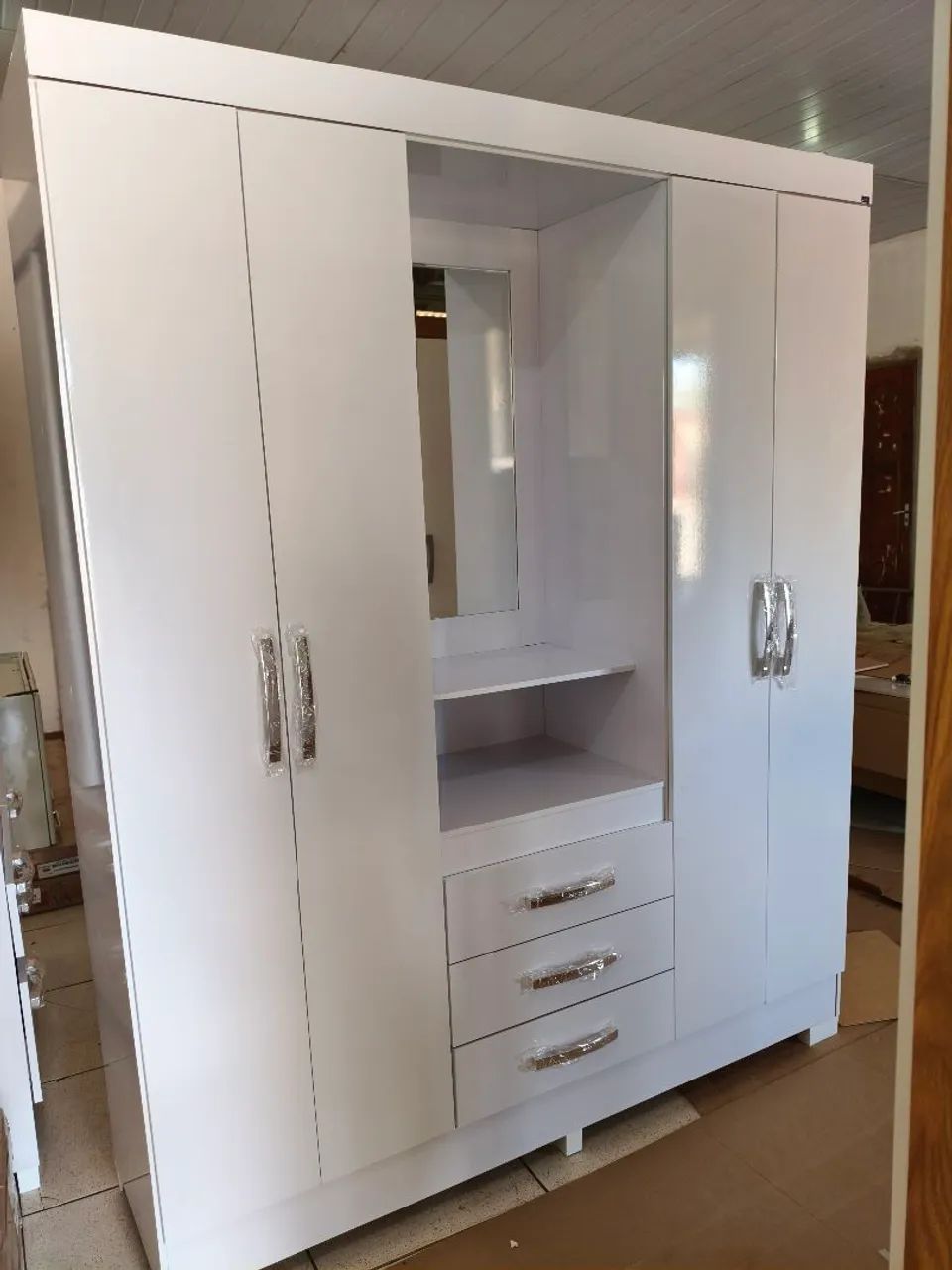 Guarda roupa de casal novo