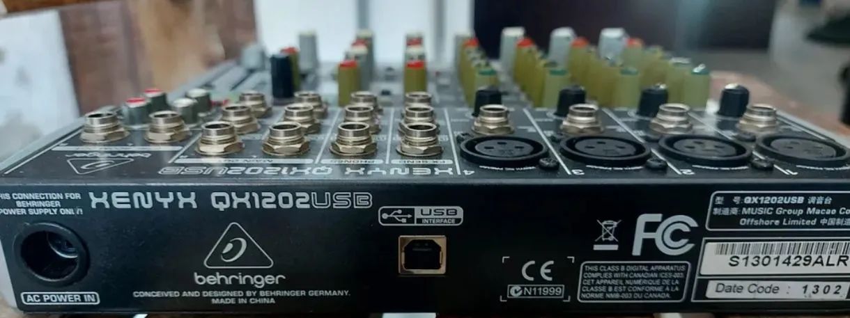 Mesa Behringer 1202 fx USB  - Foto 5