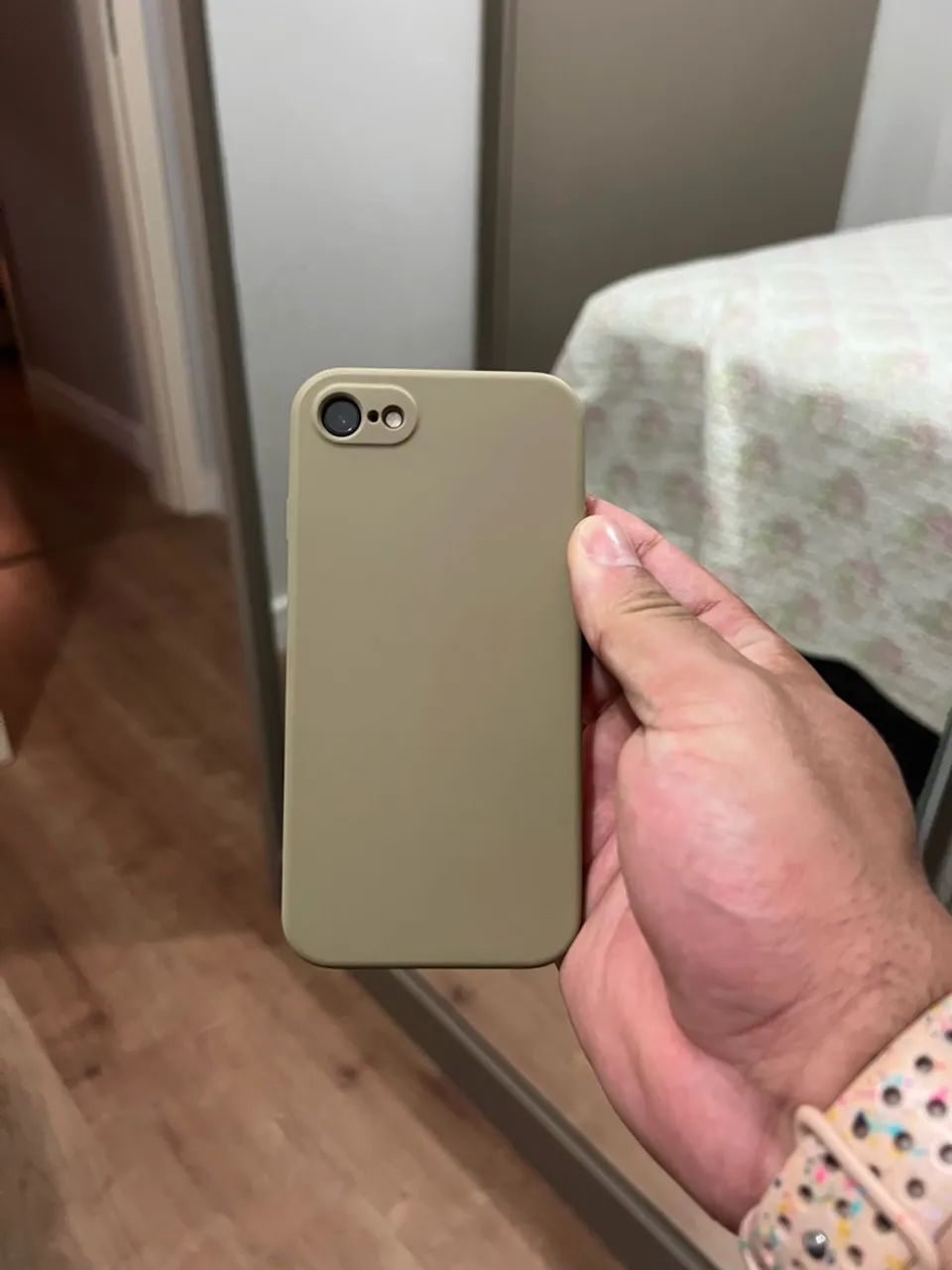 IPHONE SE 3 geração 64g POUCO USO - Foto 2