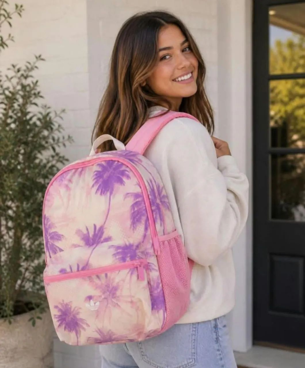 Mochila Adidas feminina - nova 