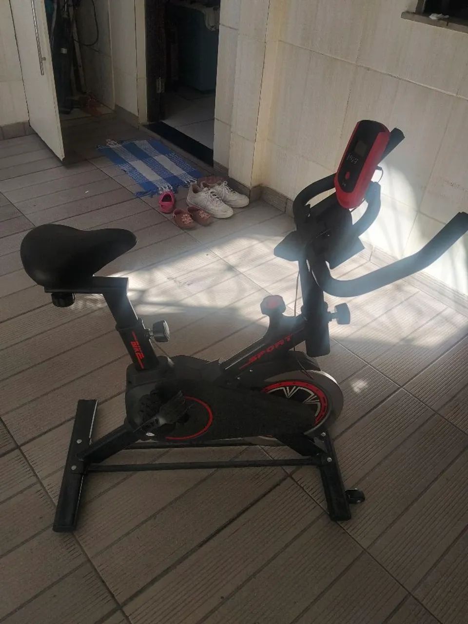 Bicicleta ergométrica nova