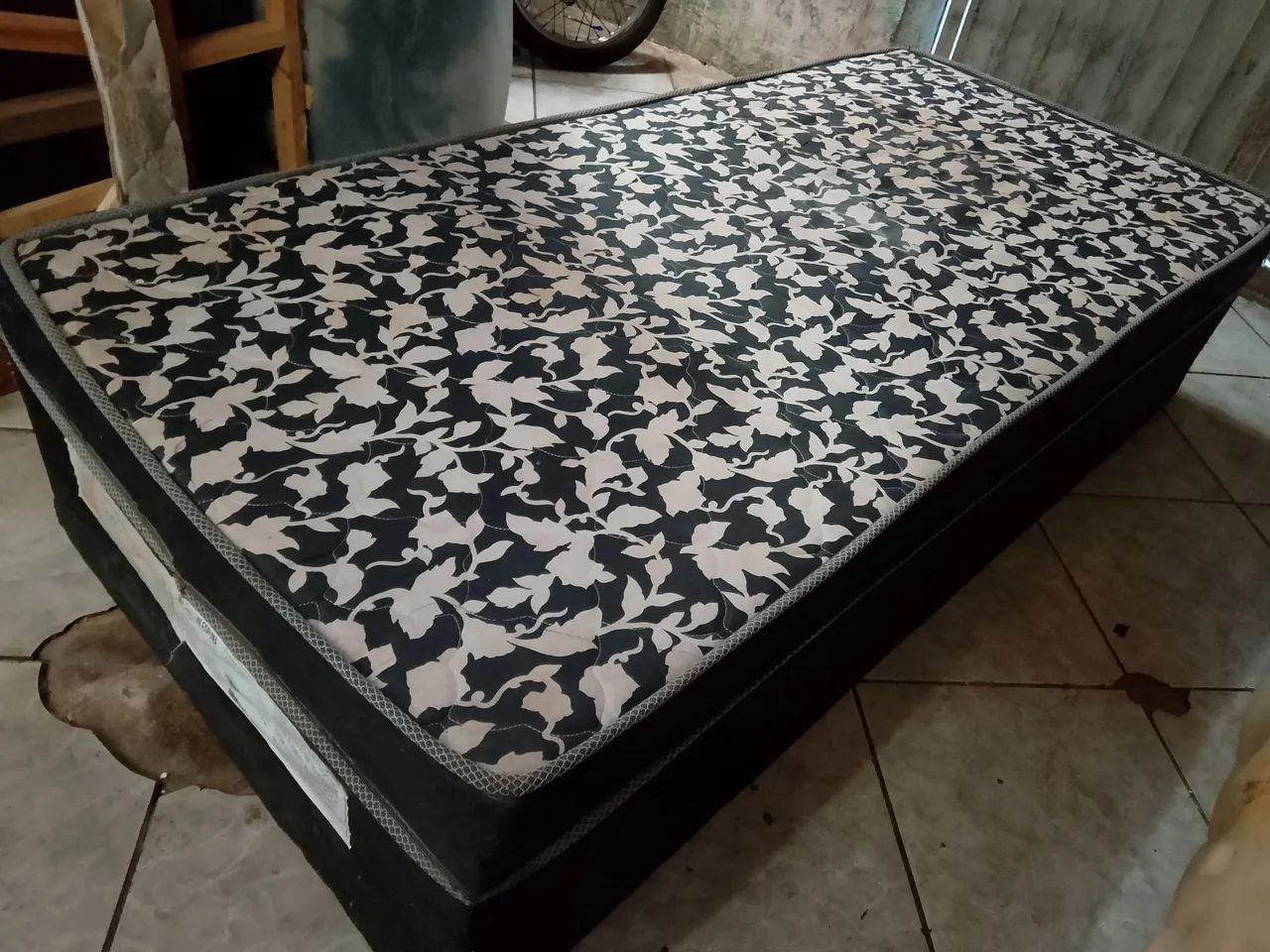 Cama box solteiro nova de espuma 